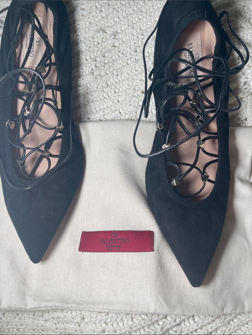 Valentino Black Lace-Up Pointed-Toe Flats with Strappy Detail - Picture 2 of 16